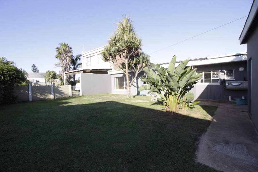 4 Bedroom Property for Sale in C Place Eastern Cape